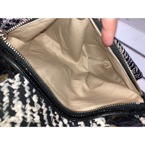 COACH 25811 BLACK, WHITE PRINT CANVAS, LEATHER SHOULDER BAG - Picture 12 of 16